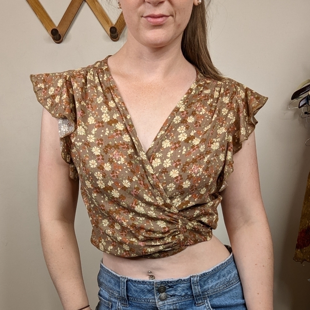 Bucket List Floral Cropped Wrap Top Cottagecore Blouse - Size Medium